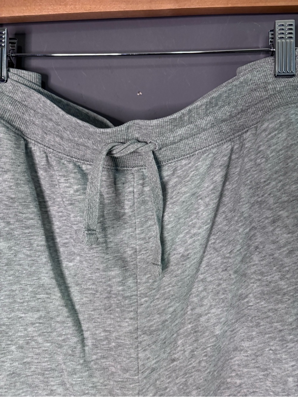 Old Navy Gray Sweat Shorts Drawstring 2X - Picture 3 of 8